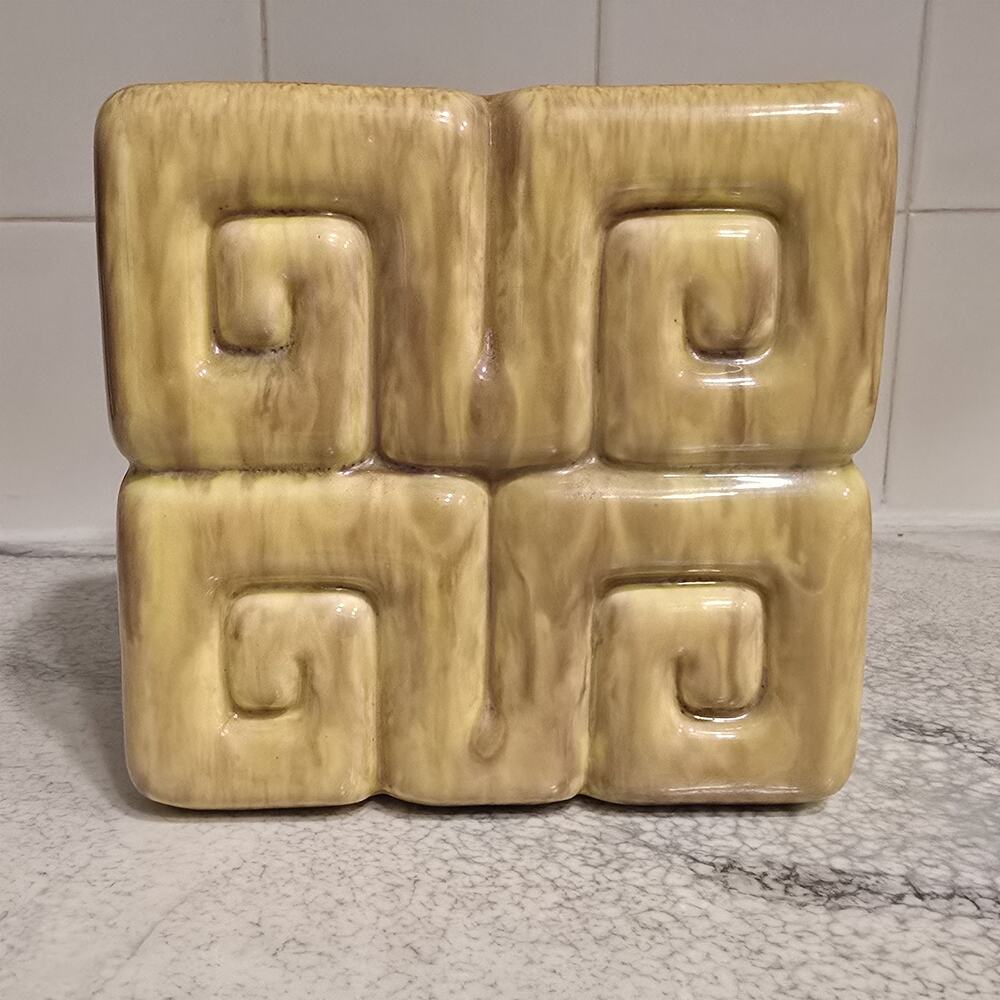 Vintage Gonder Medium Grecian Key Planter 5.25 T x 5.75” W Gold/Yellow